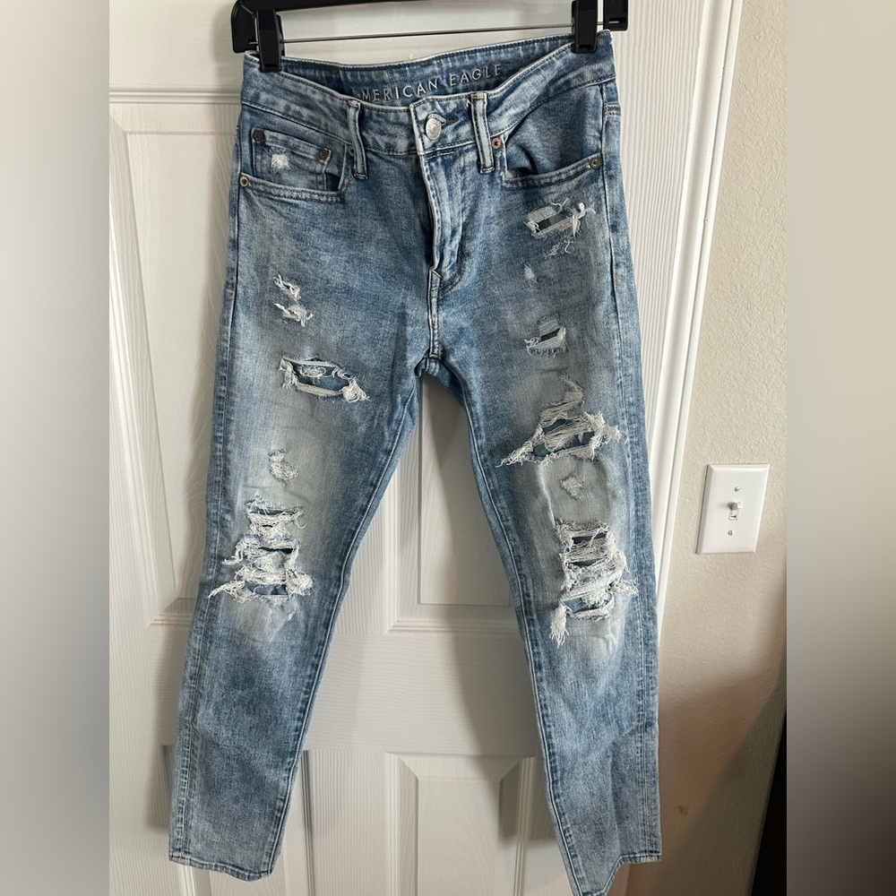 American Eagle Outfitters Men's Blue Distressed Jeans